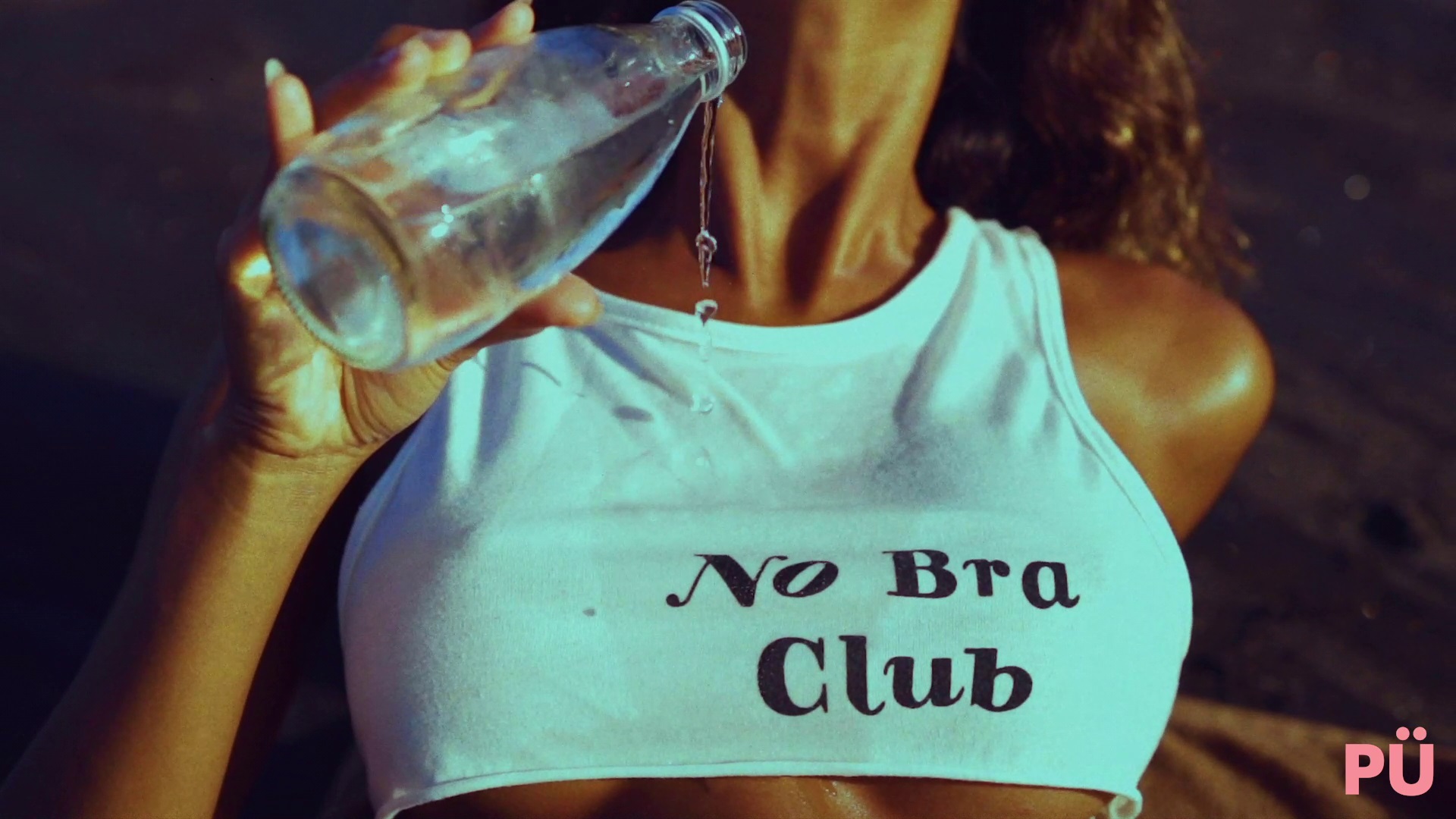 Putri Cinta - No Bra Club