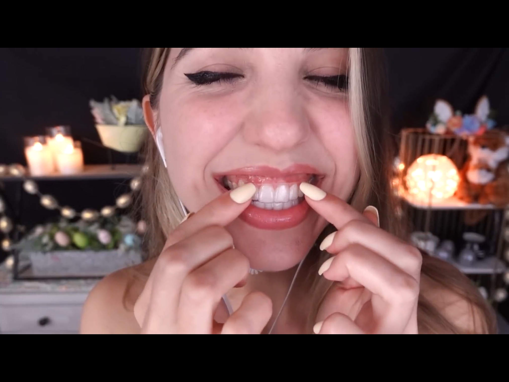 ASMR Teeth Tapping With Clear Aligners