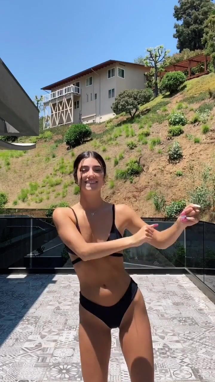 Charli DAmelio Sexy Outdoor Bikini Dance