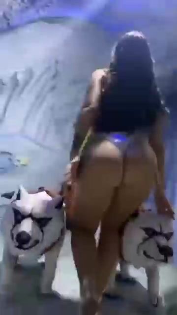 latinateen ofc twerking in white sexy lingerie
