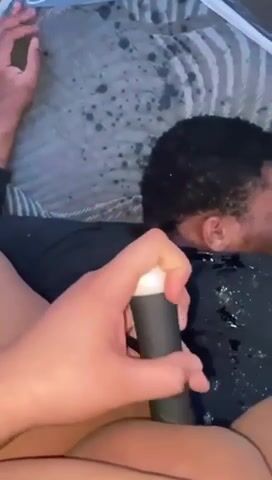 Squirting gn on dude head