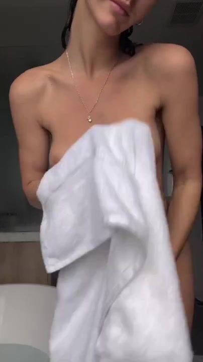 Rachel Cook full nude shower teasing