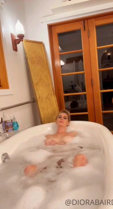 Diora Baird Full Nude Soapy Bath
